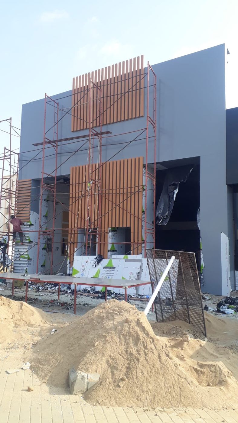 Cladding with timber-look louvers