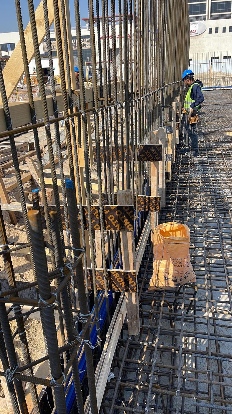 Retaining wall rebar & formwork