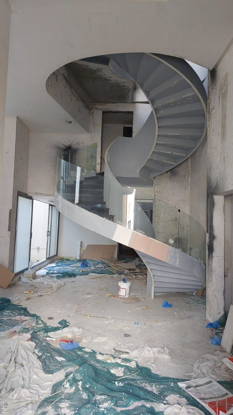 Feature spiral staircase